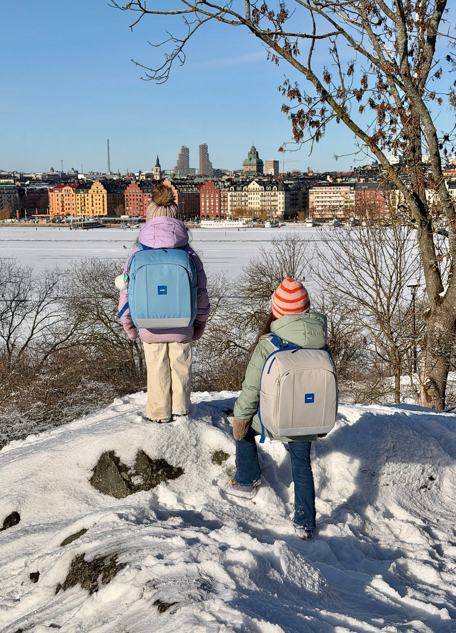 Barn b&auml;r Tryggve-ryggs&auml;ck